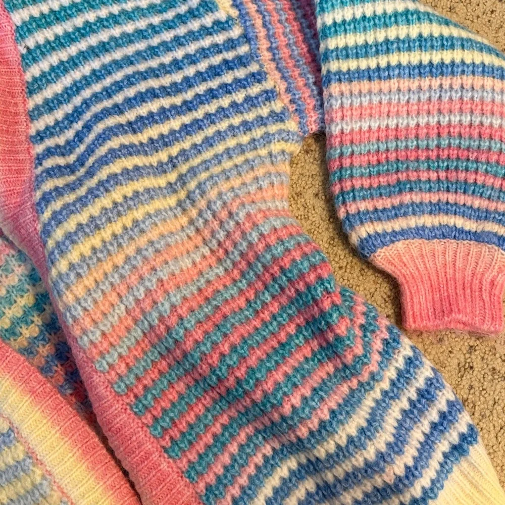 Pink lily rainbow sweater cardigan nwot - Picture 4 of 6